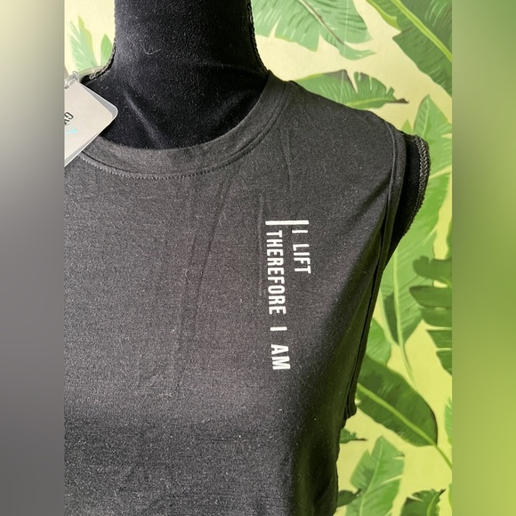 Gymshark I Lift Because I can Black Muscle Cropped Tank NWT Size S - Picture 2 of 5